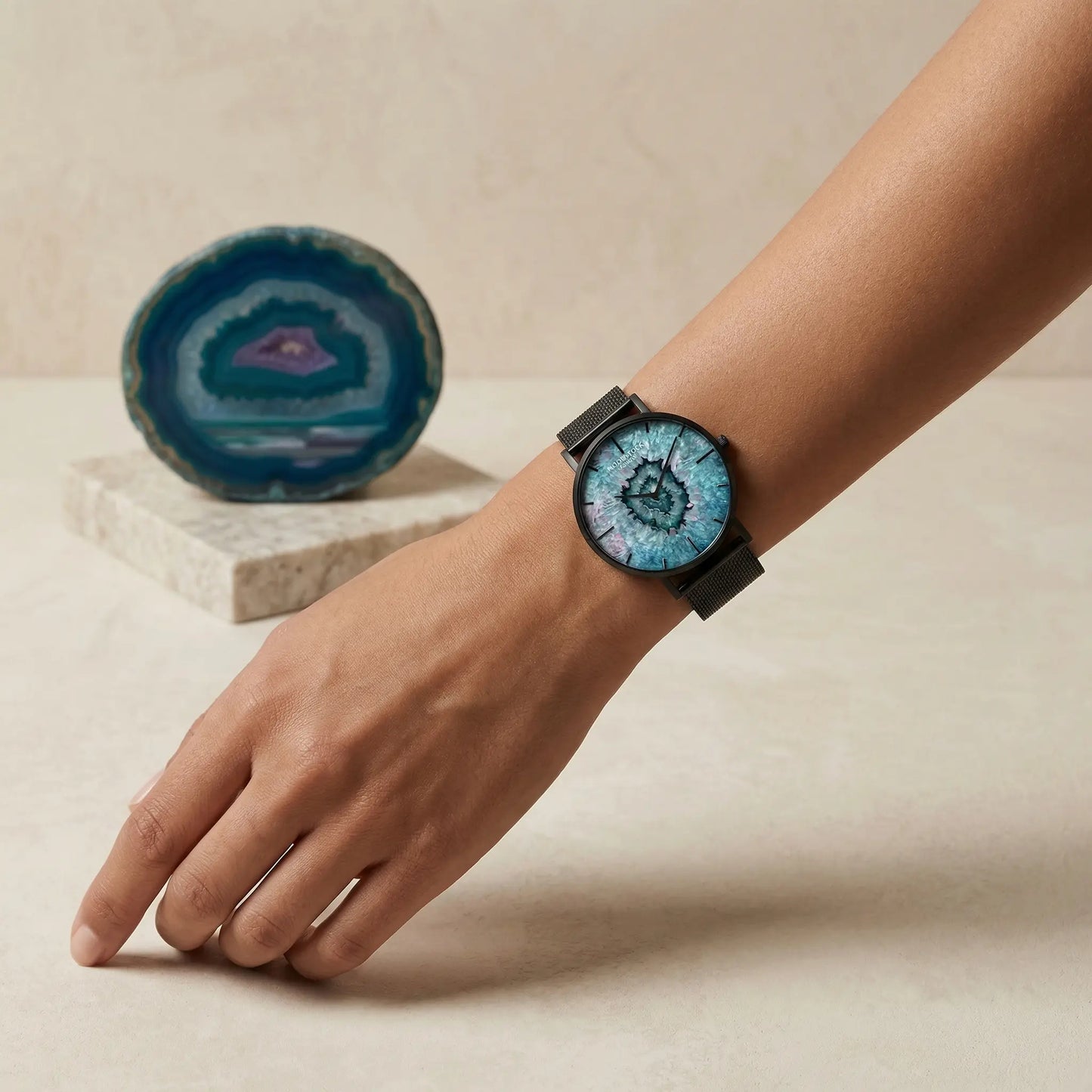 Elegant women's watch with blue geode dial Marmoris Woodstock Zambon worn on wrist